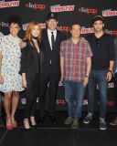 Filename=PhotocallNYCC17_105.jpg
Filesize=1752KiB
Dimensions=3792x2790
Date added=Oct 11, 2017 PhotocallNYCC17_105.jpg